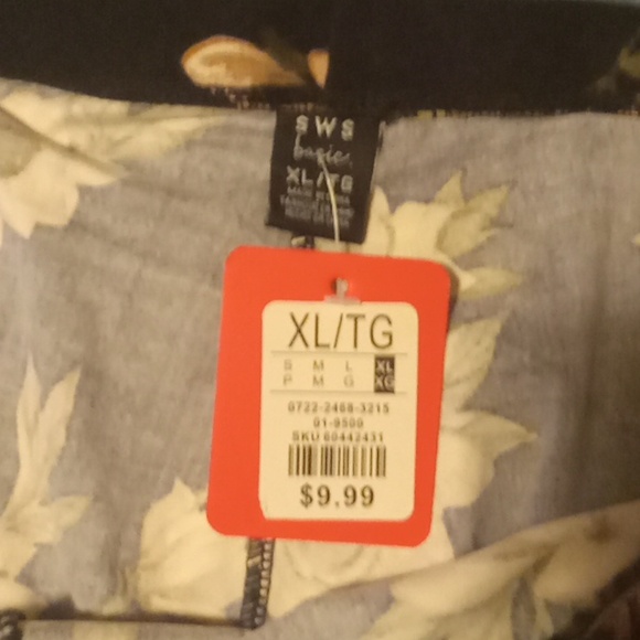 SWS extra large floral tights NWT - Picture 4 of 4